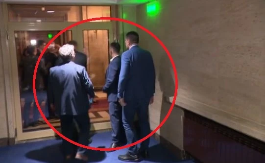 Извънредно: Бой в парламента, във въргала участваха...