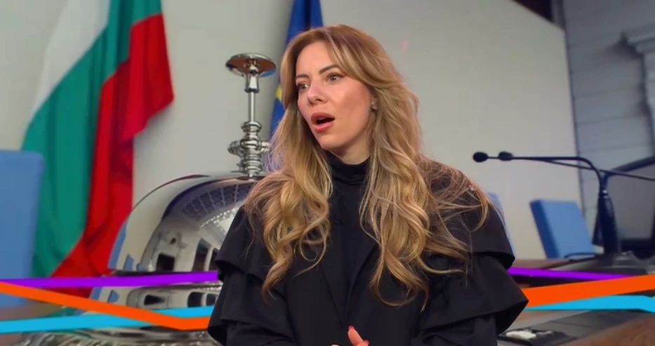 Красива пиарка попиля Промяната след решението за Лорер и Божанков 