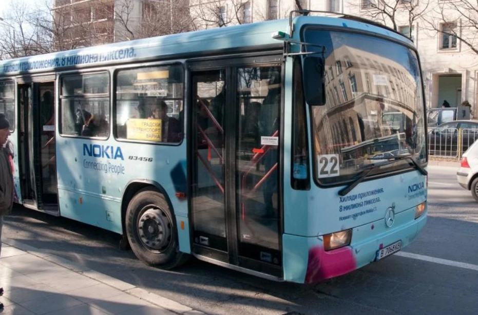 Ужас в автобус №22: Жена е със счупени ръце, издирват свидетели