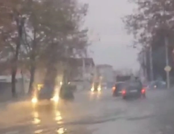 Апокалипсис в Пловдив, градът е под вода! Зрелищни СНИМКИ