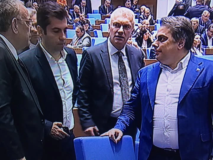 СНИМКАТА на деня: "Промяната" заедно със земеделците на Доган