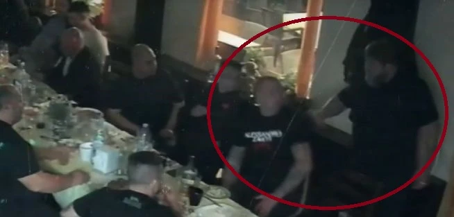 Мутренските времена се върнаха, потресващо ВИДЕО 18+ от Световрачене с полицаи и...