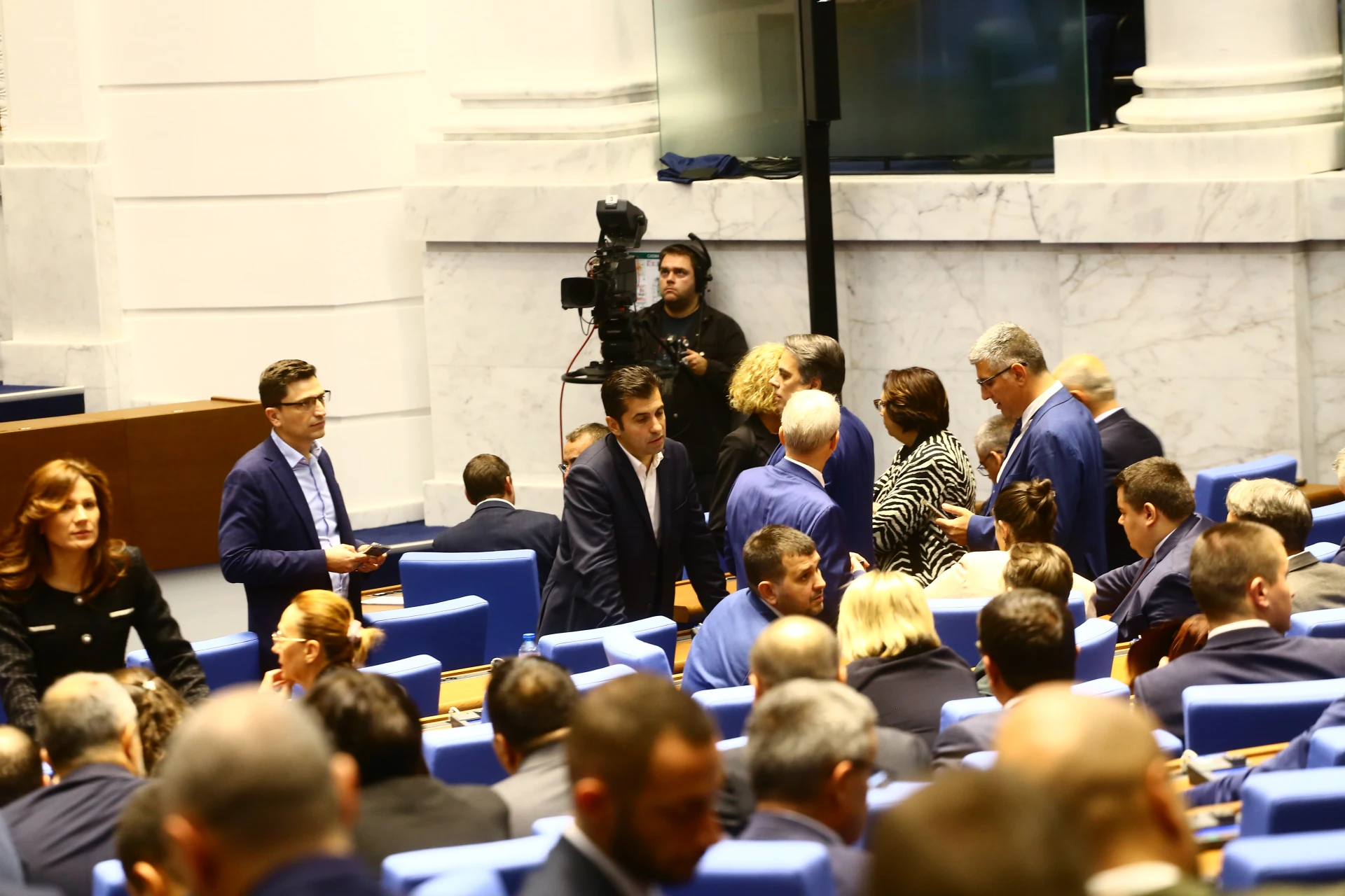 Мрачна прогноза за бъдещия кабинет, може да катастрофира заради...