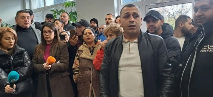 Скандал в Сандански заради починалото бебе! Роднини скочиха на лекари и стана страшно 