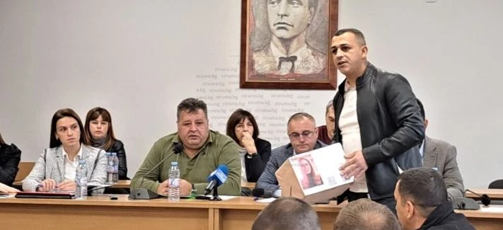 Скандал в Сандански заради починалото бебе! Роднини скочиха на лекари и стана страшно 