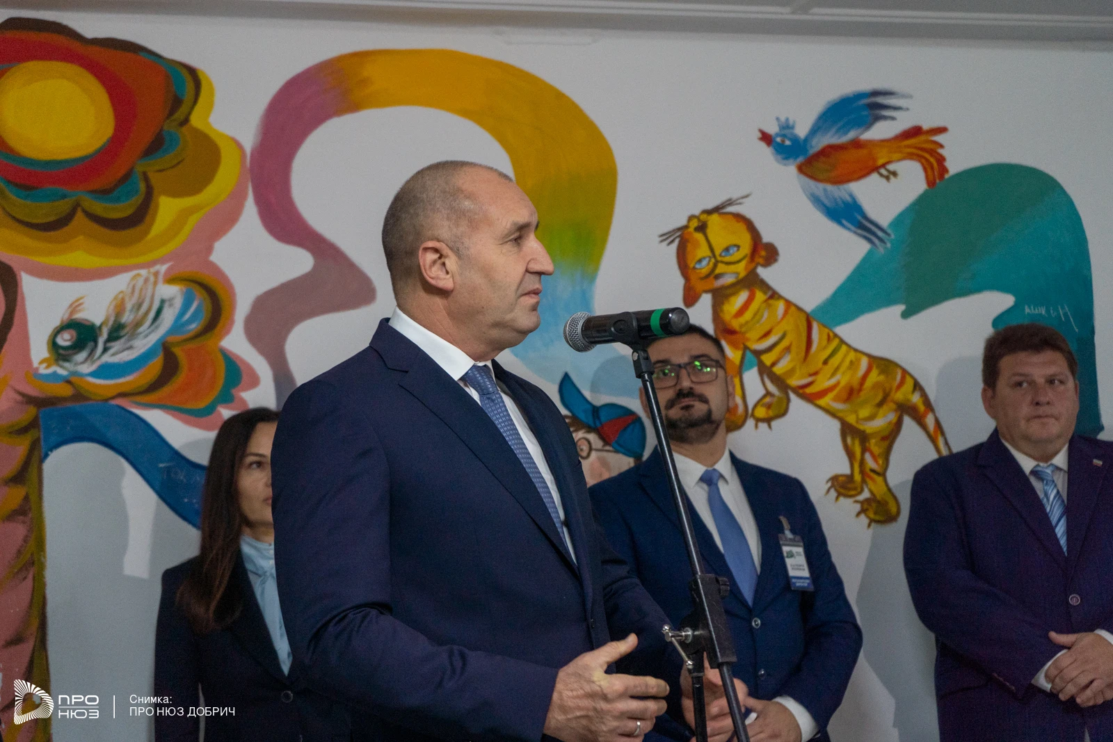 Дете колабира пред очите на президента Радев, съпругата му взе нещата в свои ръце СНИМКИ