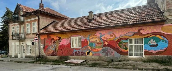 Всички отбиват от пътя, за да видят отблизо тази къща от приказките СНИМКИ
