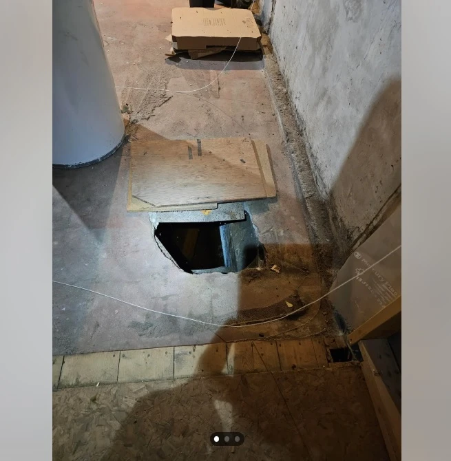 Мъж показа необичайна находка в наскоро закупения си дом и изплаши мрежата СНИМКА