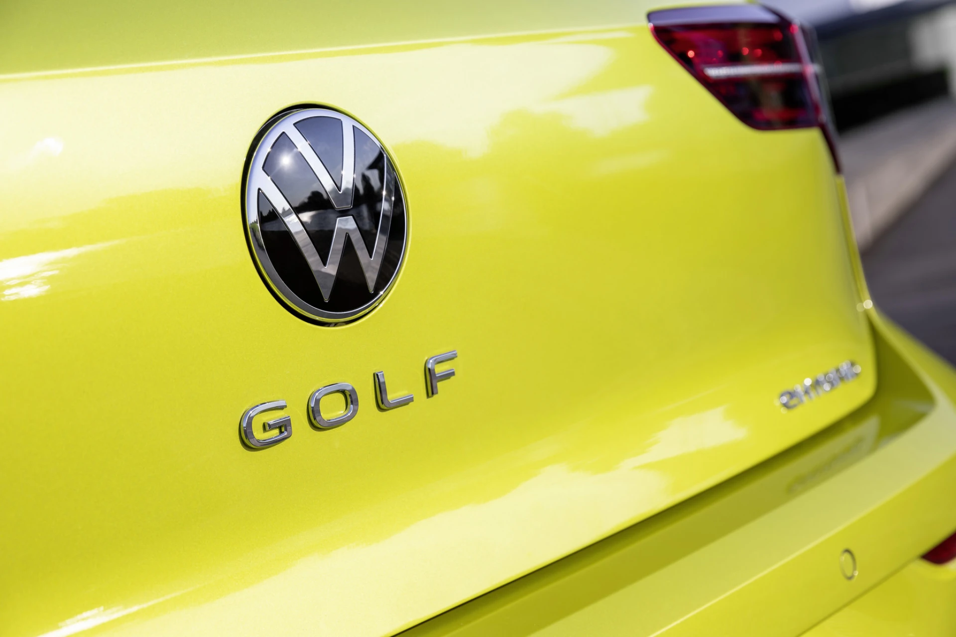 Евтин бестселър от бъдещето: Разкриха какъв ще е новият VW Golf