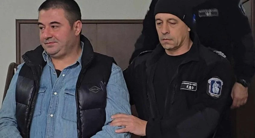 Ексченге уби с голи ръце баба си, звънна в районното, а после…