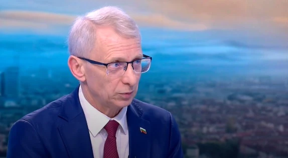 Денков каза съдбата на Силви Кирилов, увърта за съмнителното му минало