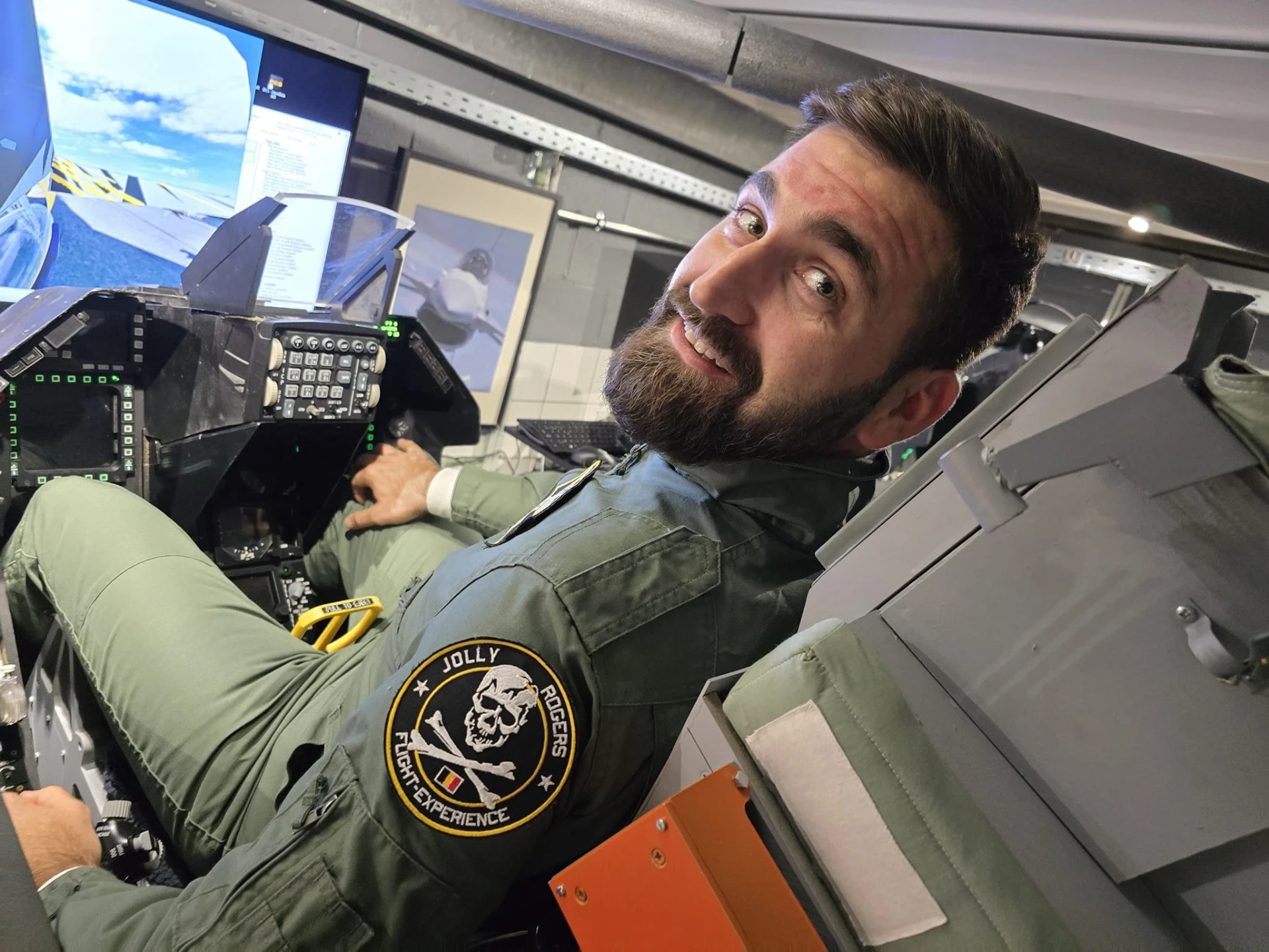 Андрей Новаков се качи на F-16, направи тези СНИМКИ и шашна мрежата
