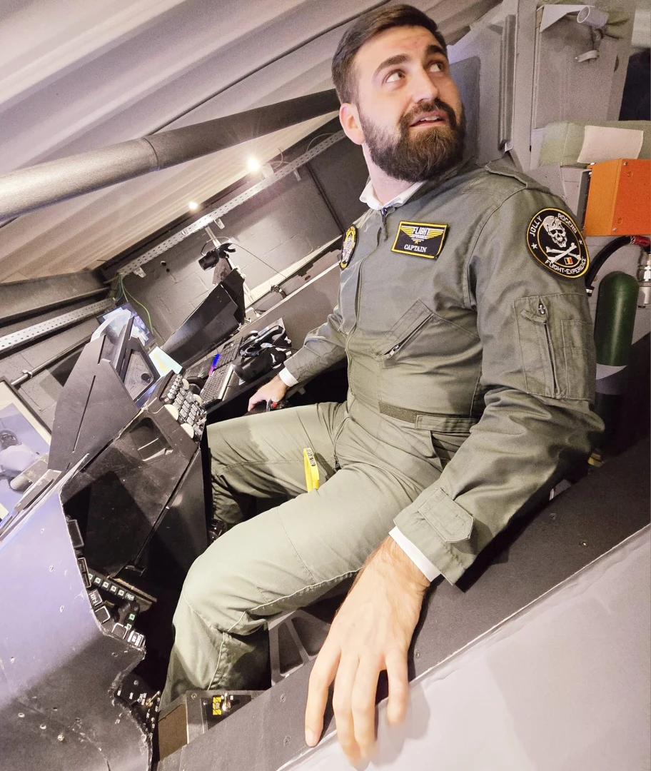 Андрей Новаков се качи на F-16, направи тези СНИМКИ и шашна мрежата