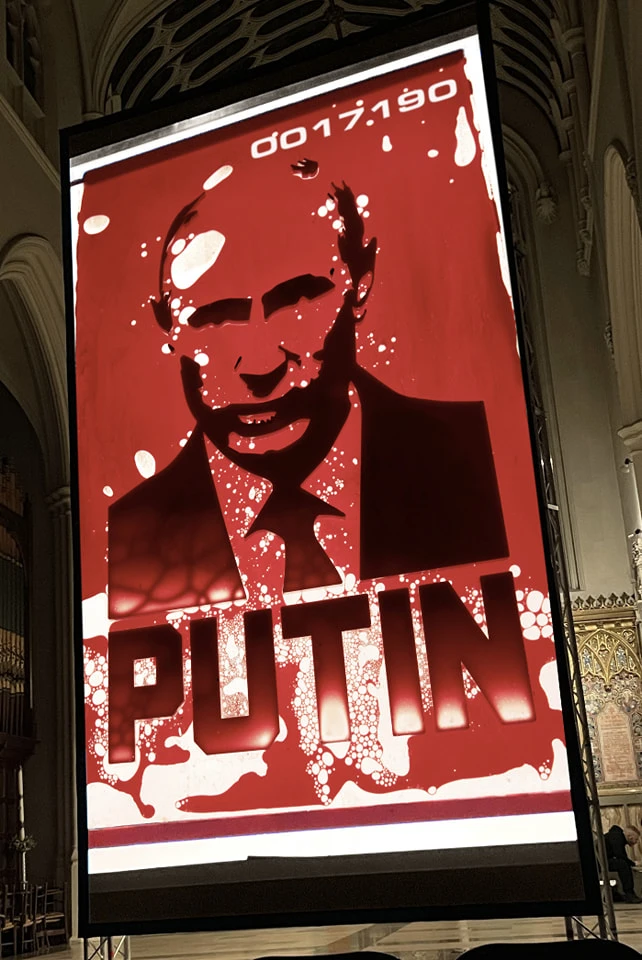 Той нарисува Путин с кръвта на украински войници и отсече: Мисли се за Бог! СНИМКИ и ВИДЕО