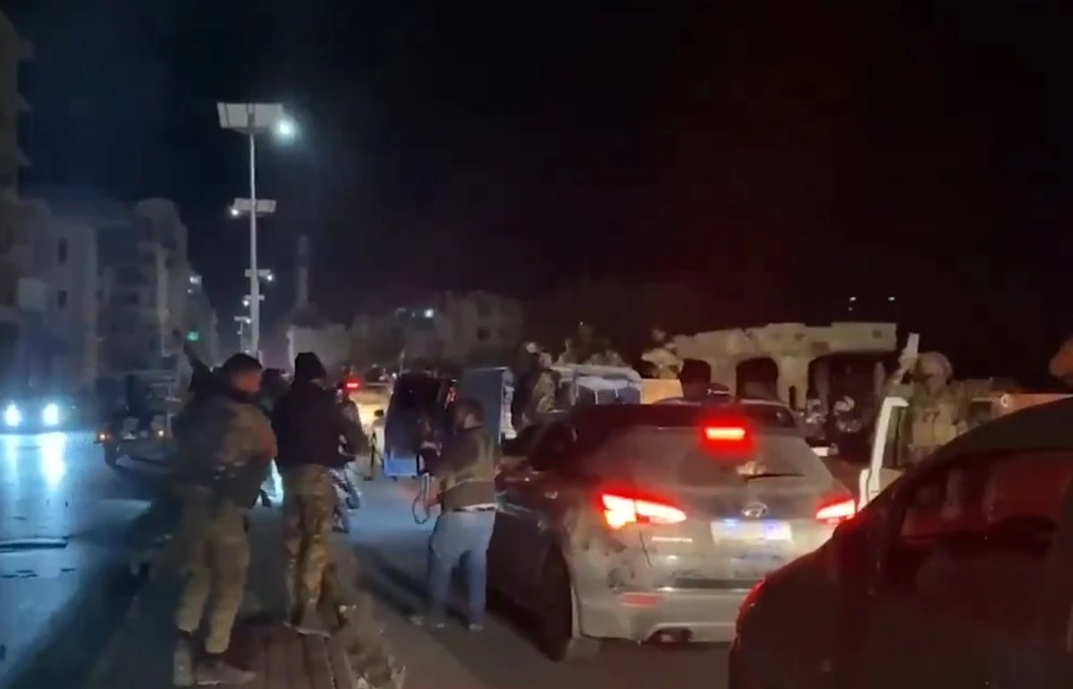 Асад избяга и веднага в Дамаск започнаха... ВИДЕО