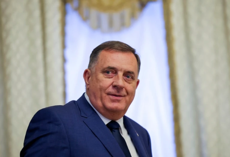 Додик претърпя тежка операция след като бе приет по спешност в болница