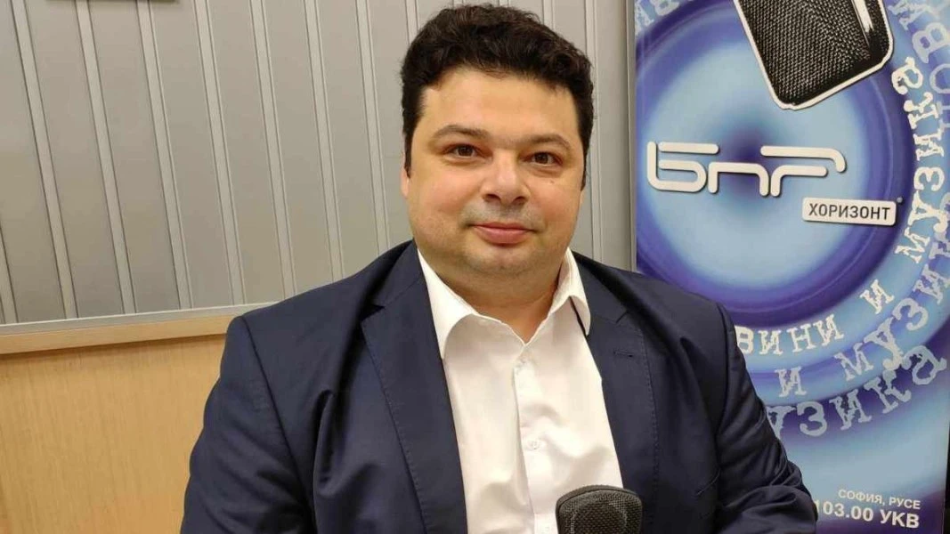 Само в БЛИЦ! Експерт огласи 3 закона в Конституцията, които Радев е нарушил, ще има ли импийчмънт? 