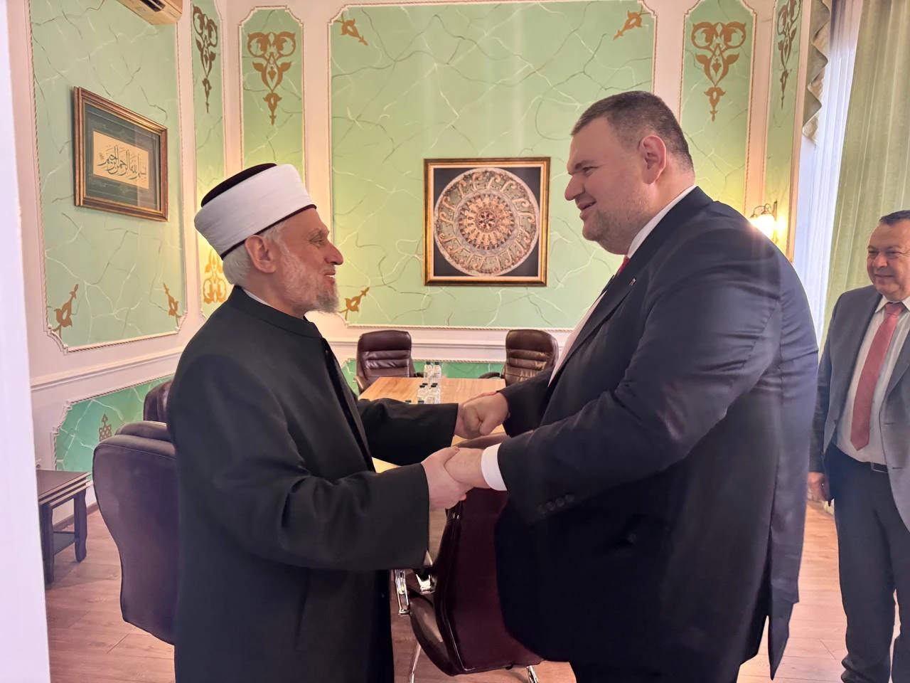 Пеевски се срещна с главния мюфтия д-р Мустафа Хаджи СНИМКИ