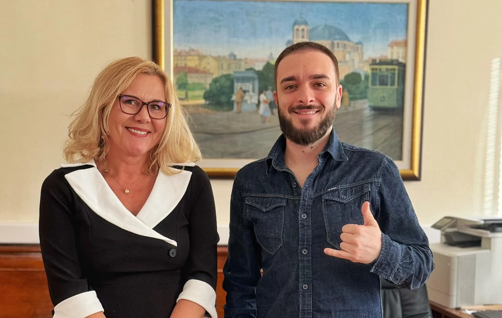 Криско не е на себе си от това, което му предложи заместник-кметицата на София! 