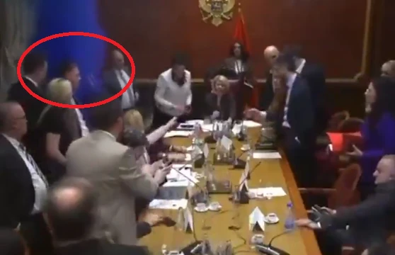 Такова нещо досега не бе ставало в парламент ВИДЕО