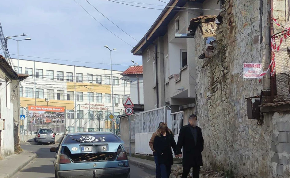 Положението е „камъните падат“, хората да внимават СНИМКИ