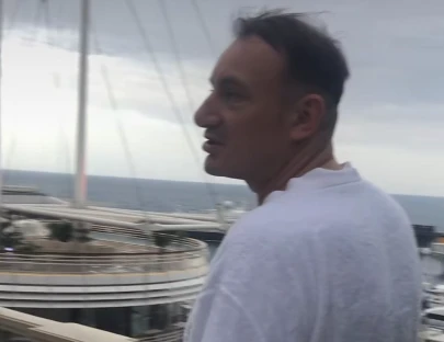 Пиленцата от Монако преляха чашата: Вие как сте, копелета - бедни? ВИДЕО