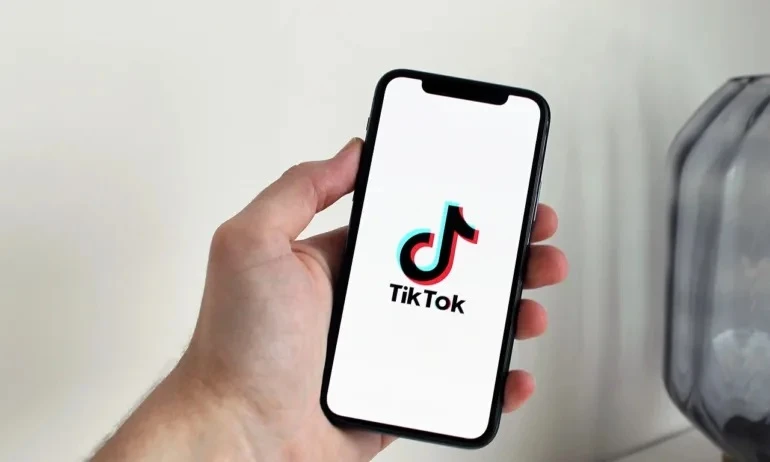 Тази страна спира ТикТок, била главорезът на...