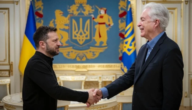 ЦРУ се меси във войната в Украйна! Зеленски разкри, че много пъти...