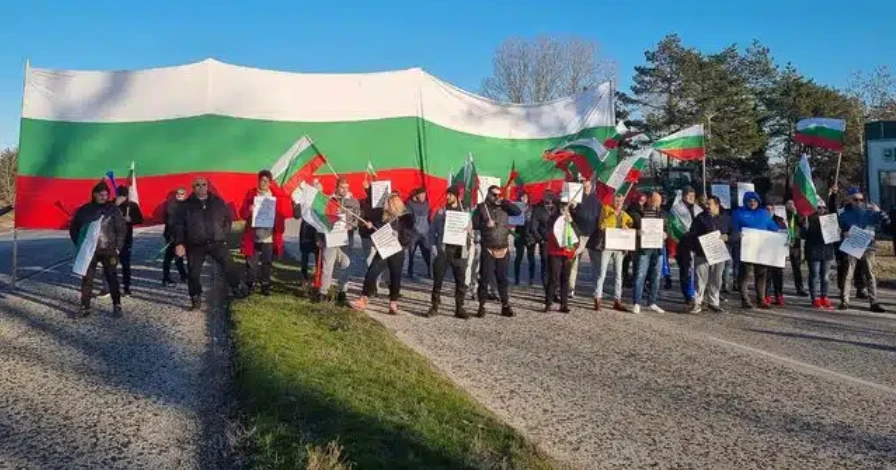 На тези хора им писна и блокираха ключов път в България