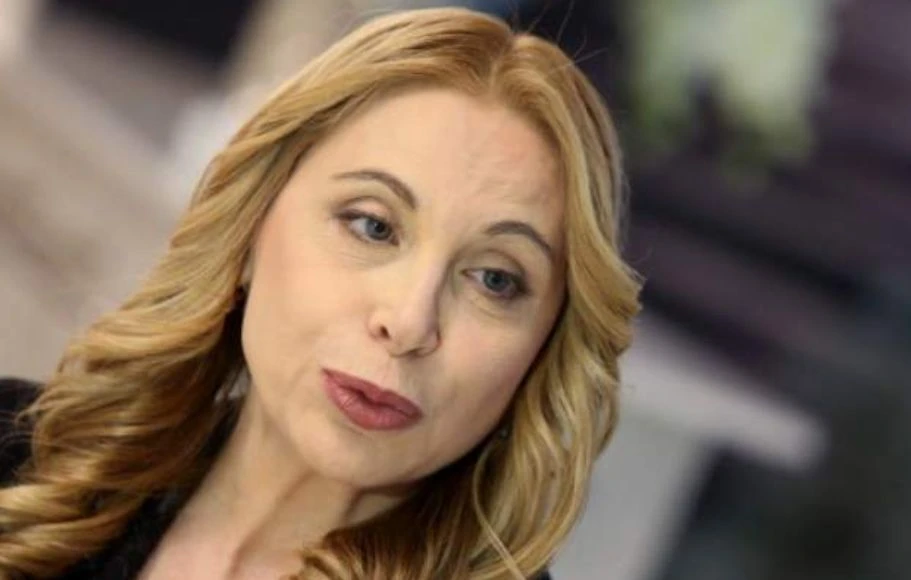 Гадателката на Берлускони: 2-ма генерали се изправят един срещу друг с партиите си догодина, а Петков и Василев...