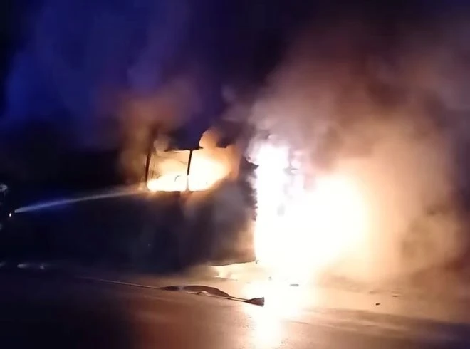 Огнен ад: ТИР избухна в пламъци във Врачанско