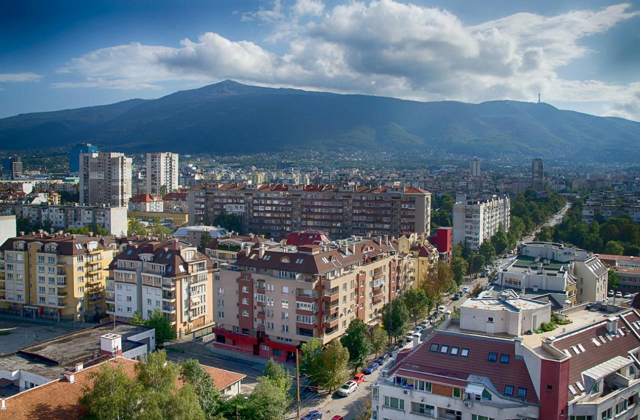 Пазарът на имоти полудя, а мераклиите за нов дом...
