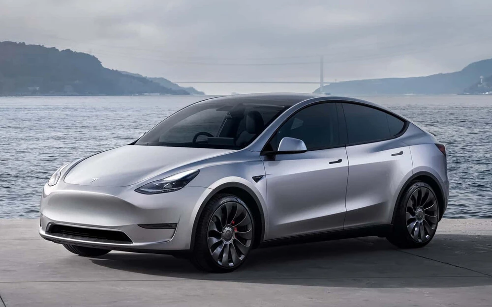 Какво се знае за Tesla Q: Излиза ли на пазара сензационната кола