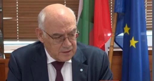 Шефът на КЕВР отговори на Пеевски и каза хвърля ли оставка