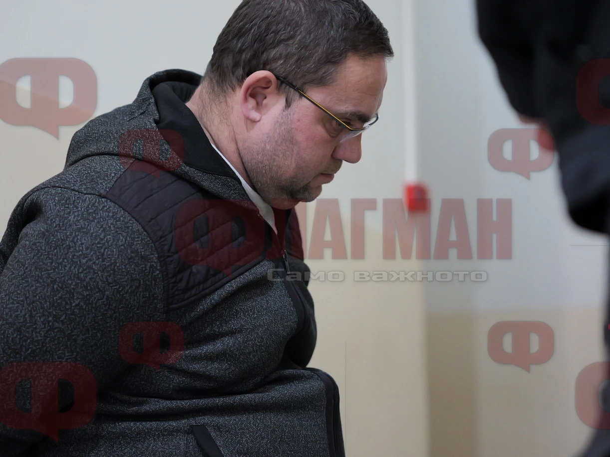 Голям срам: Ето кой се оказа перверзният педофил от мола в Бургас 