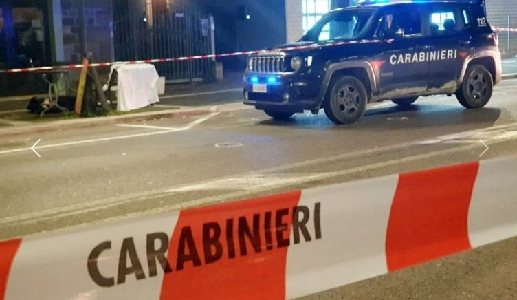 Касапница в Италия в новогодишната нощ! Египтянин нападна невинни с нож, а после... СНИМКИ 18+