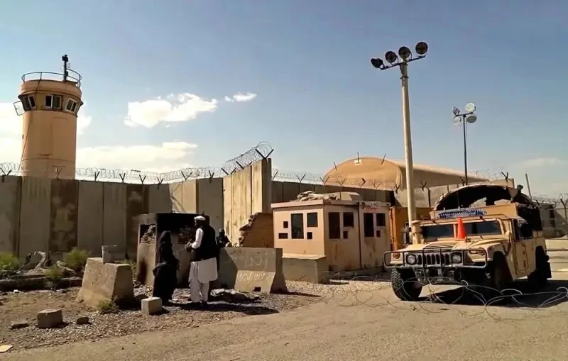 САЩ преговарят с талибаните за военна база в Афганистан