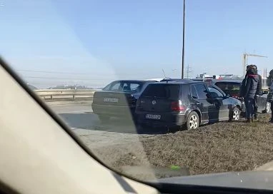 Първо в БЛИЦ! Адско верижно меле в София, тапата е огромна ВИДЕО 18+
