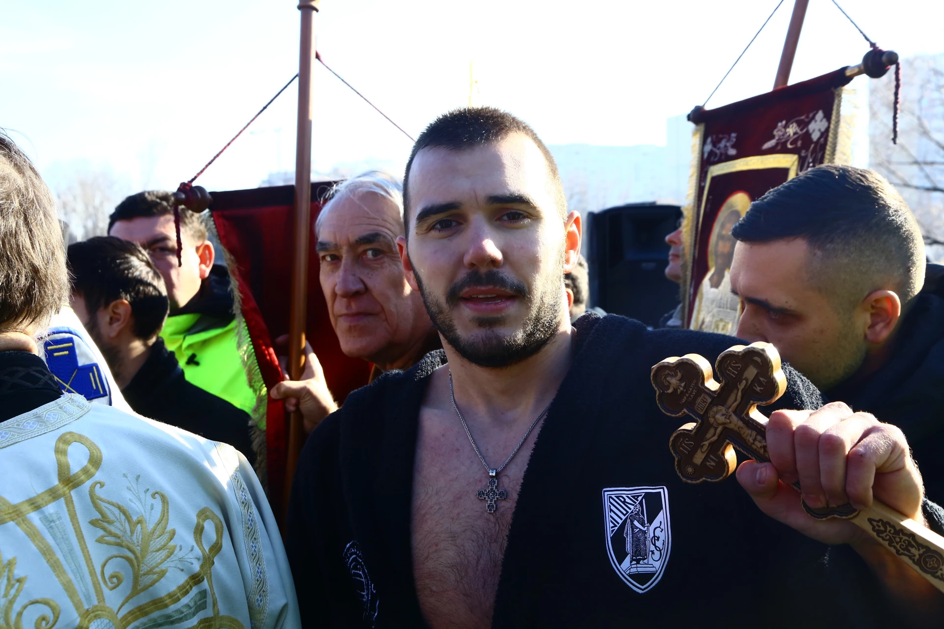 24 г. Ники спаси кръста в езерото в кв. "Дружба" СНИМКИ