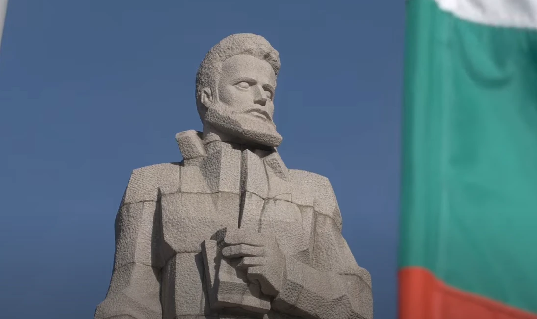 Героите не умират: 177 години от рождението на Христо Ботев отбелязаха в Калофер ВИДЕО