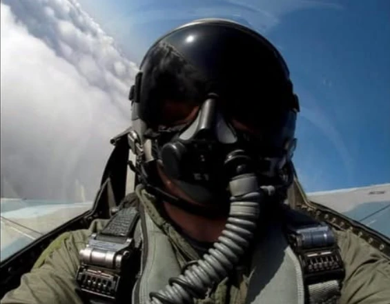 Украински пилот събра очите на всички със своя F-16, вече е герой