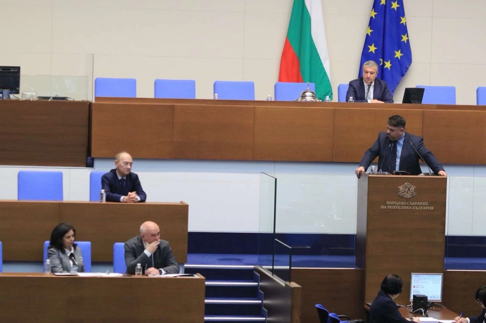 Зафиров пита премиера Главчев: Как защитихте националния ни интерес при вписването на Българската православна старостилна църква?