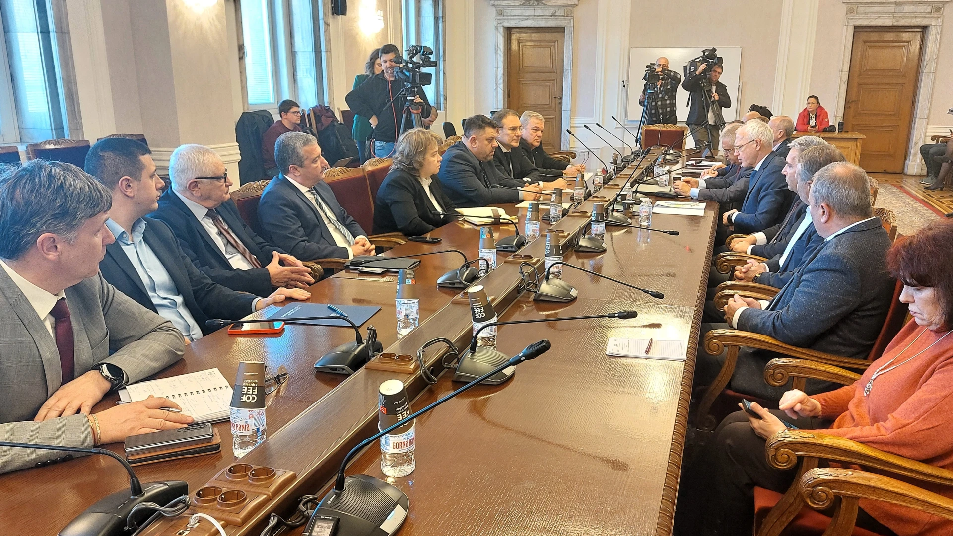 Закон за компенсациите за небитовите потребители на ток предложи БСП-ОБЕДИНЕНА ЛЕВИЦА на среща с работодателите