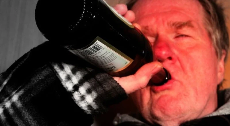 Гурбетчия тръгна пиян из Хага и ето каква беда го застигна 