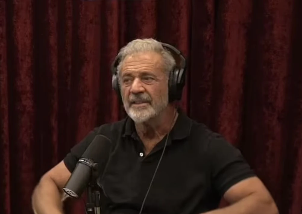 Мел Гибсън се прибра от участие и завари имението си за 14 млн. долара на въглен СНИМКИ