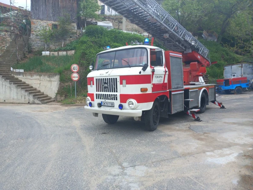 НАП извади на тезгяха апетитни автомобили, цените им са...