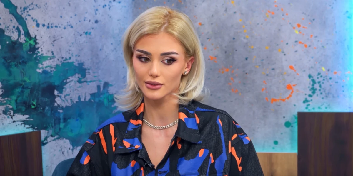 Певицата Лидия се пусна гола на снега СНИМКИ 18+