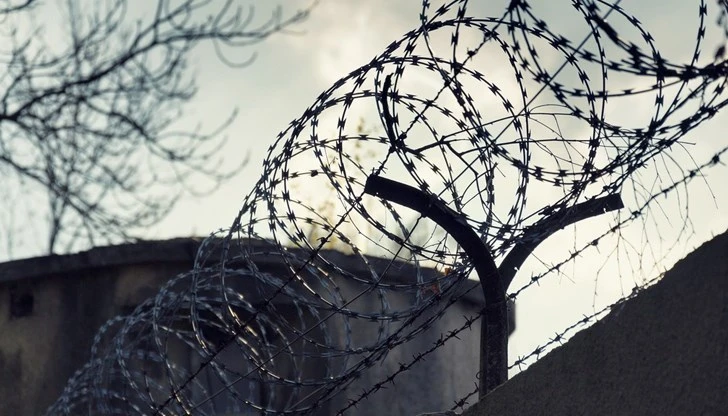 Шок в ареста в София: Перничанин направи опит за самоубийство