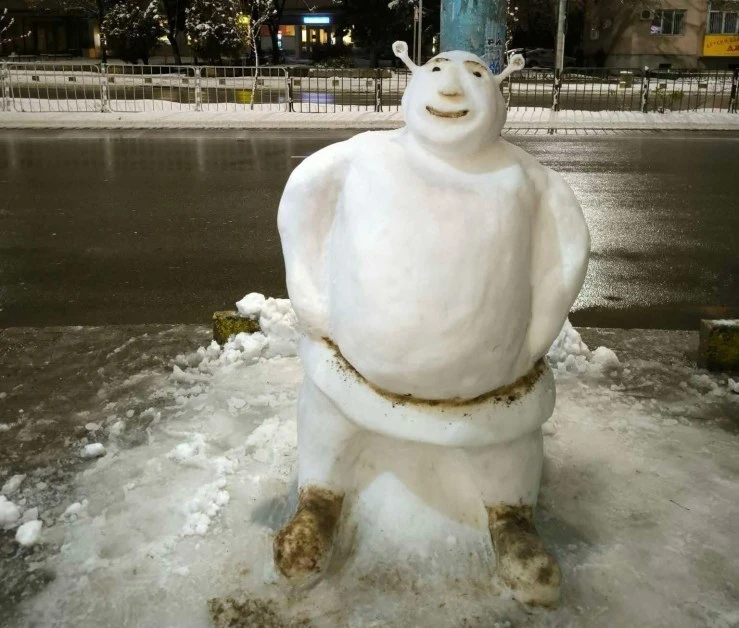 Шрек се появи в Пловдив! Местните са в еуфория СНИМКА