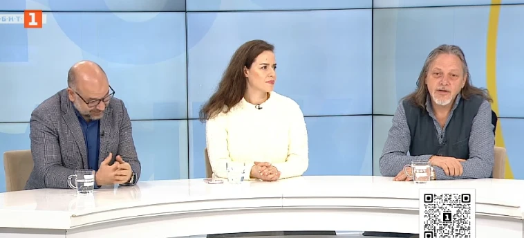 Анализаторите категорични: Хлабаво правителство, а Радев потрива доволно ръце